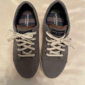 Sperry Top-Sider boys shoes size 5M